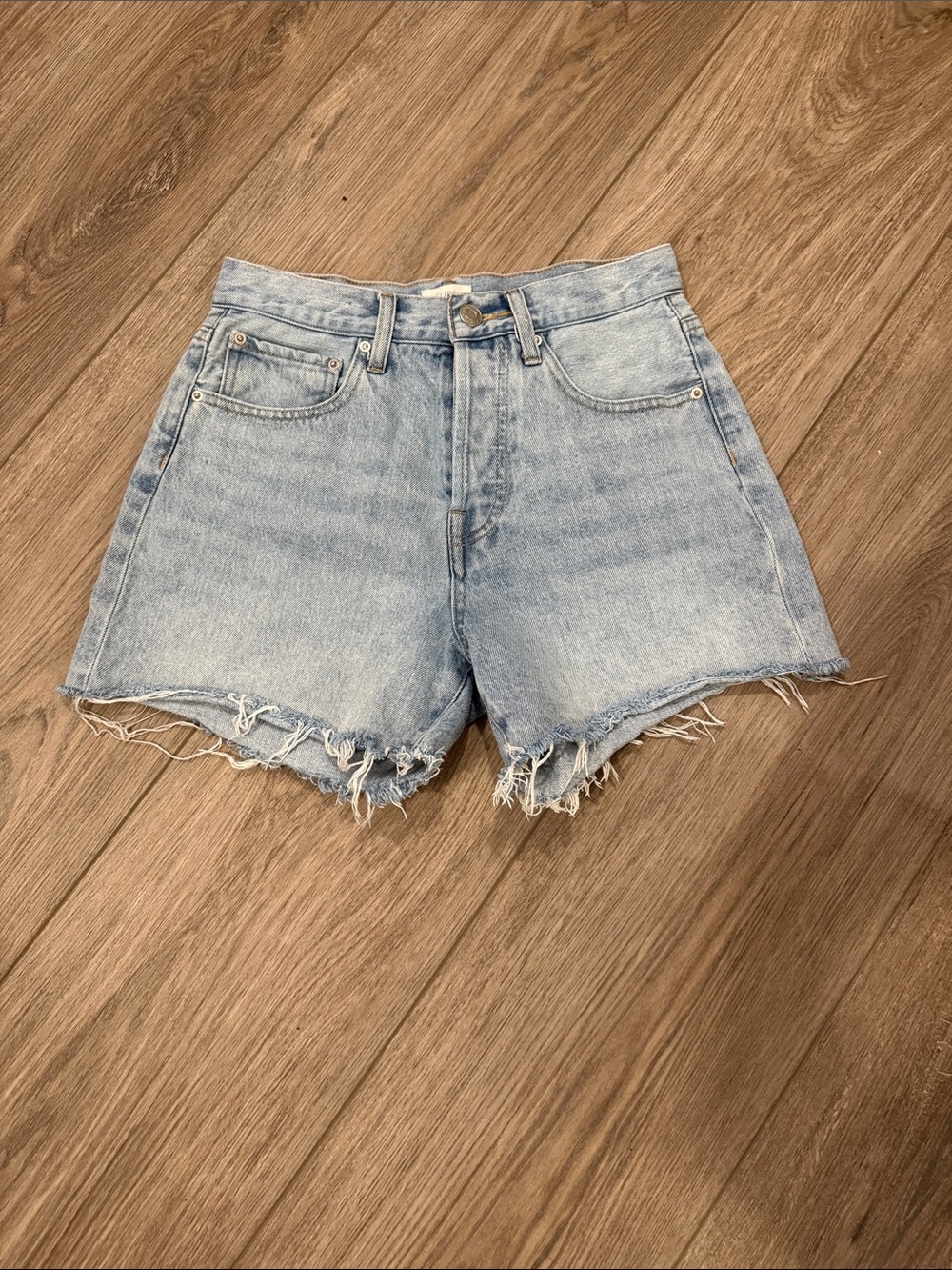 Z Supply (Brand New) Light Wash Frayed Hem Denim Shorts - Light Blue